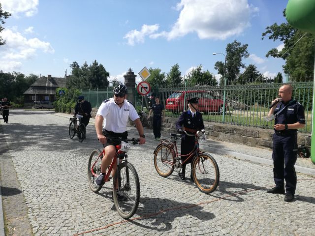 podjazd policja2